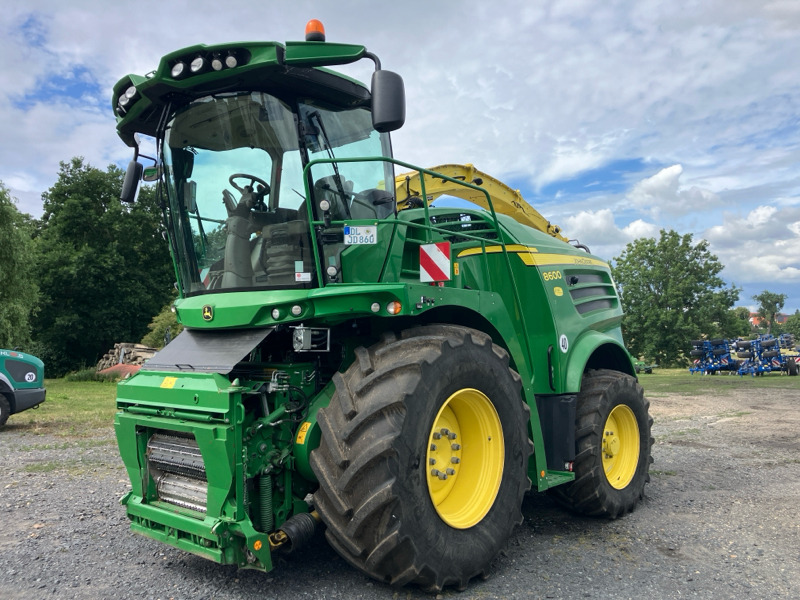 John Deere 8600 mit Kemper 460 StalkBuster und 639 PickUp - Kombains: foto 1 John Deere 8600 mit Kemper 460 StalkBuster und 639 PickUp - Kombains: foto 1