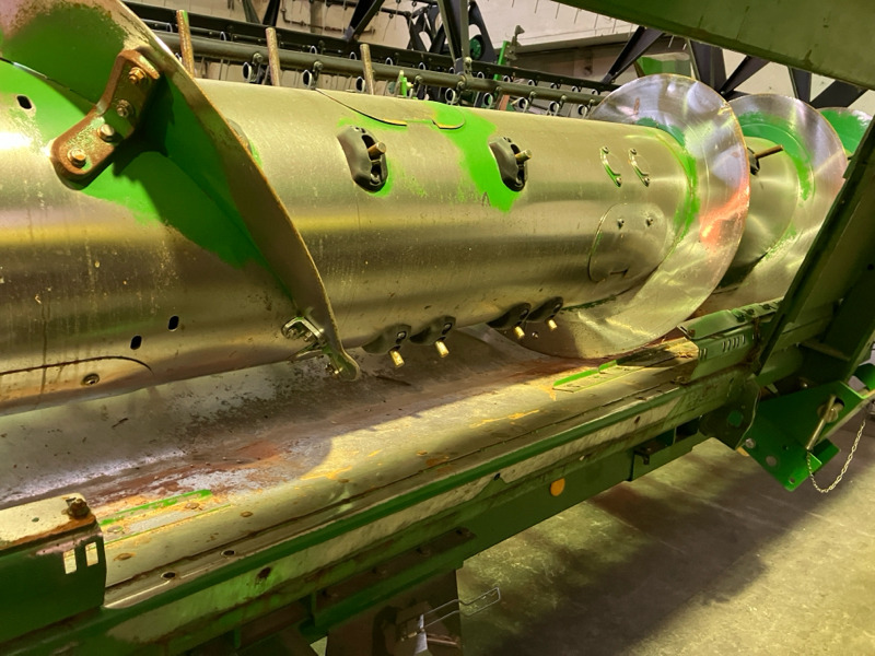 John Deere T560 mit 622R Schneidwerk - Labības kombains: foto 4 John Deere T560 mit 622R Schneidwerk - Labības kombains: foto 4