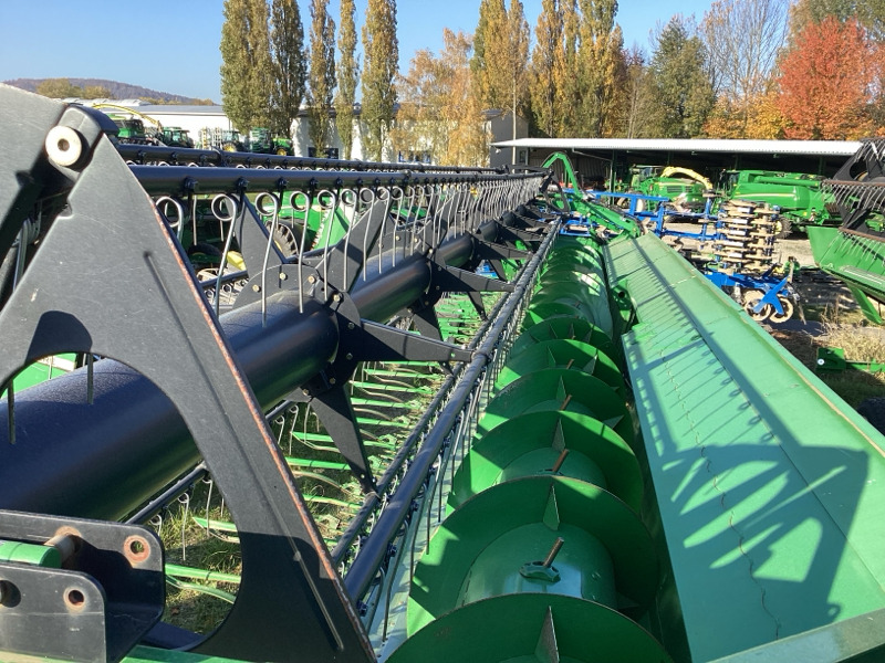 John Deere T660i mit 630X Schneidwerk - Labības kombains: foto 4 John Deere T660i mit 630X Schneidwerk - Labības kombains: foto 4
