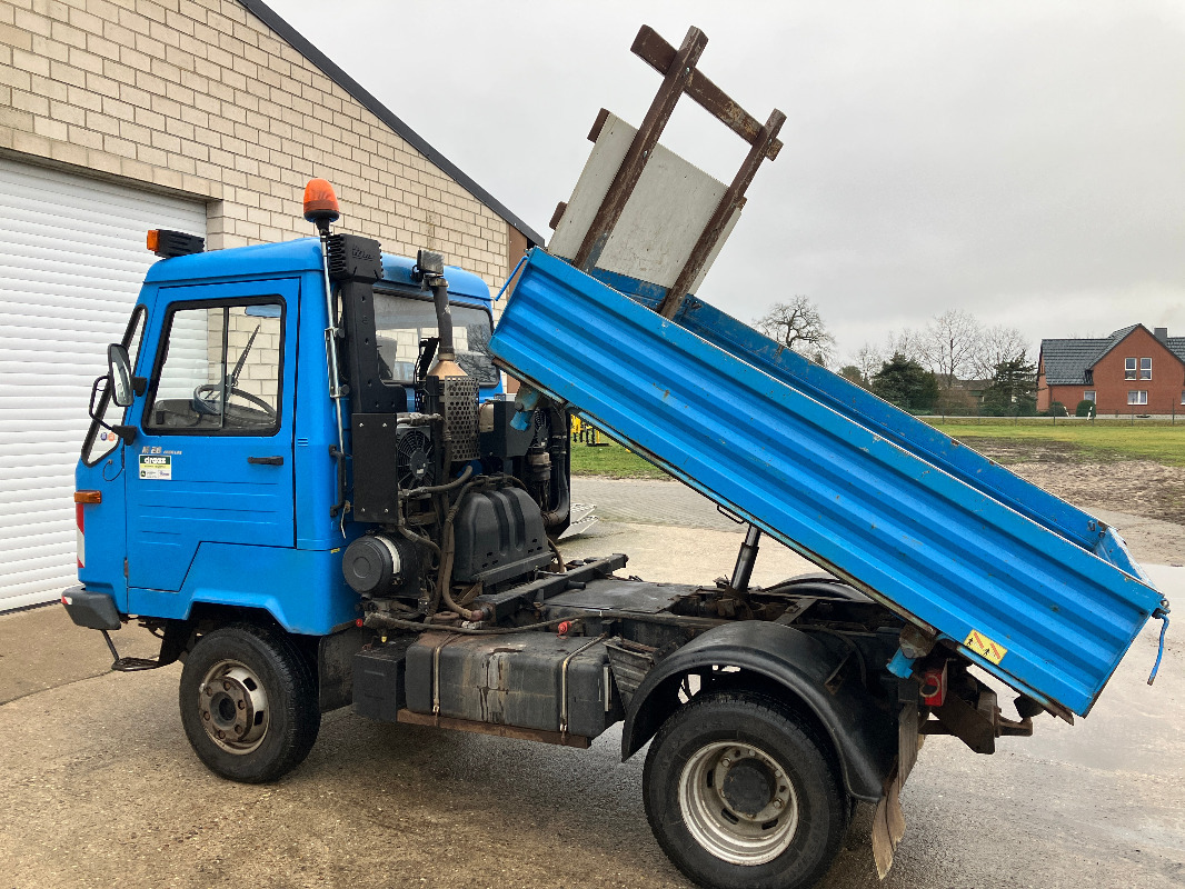 Multicar M26 - Komunālā/ Specializētā tehnika, Kravas automašīna pašizgāzējs: foto 4 Multicar M26 - Komunālā/ Specializētā tehnika, Kravas automašīna pašizgāzējs: foto 4
