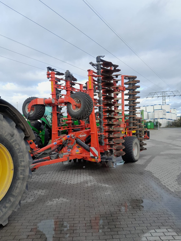 Kuhn Optimer L9000 Kuhn Scheibenegge - Disku ecēša: foto 1 Kuhn Optimer L9000 Kuhn Scheibenegge - Disku ecēša: foto 1