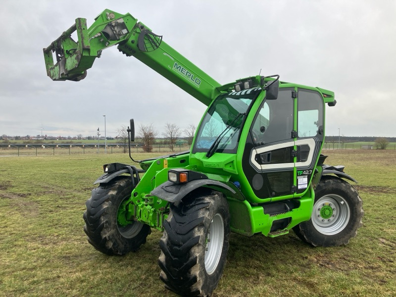 Merlo TF 42.7 - Iekrāvējs: foto 1 Merlo TF 42.7 - Iekrāvējs: foto 1