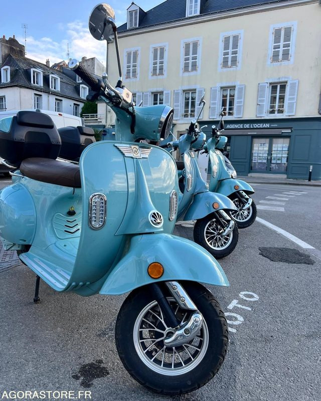 1 Scooter e-retro 50cc - Easy Watts - Motocikls: foto 2 1 Scooter e-retro 50cc - Easy Watts - Motocikls: foto 2