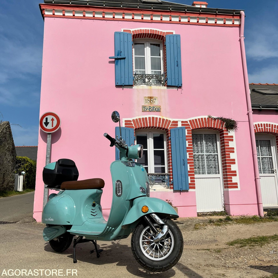 1 Scooter e-retro 50cc - Easy Watts - Motocikls: foto 1 1 Scooter e-retro 50cc - Easy Watts - Motocikls: foto 1