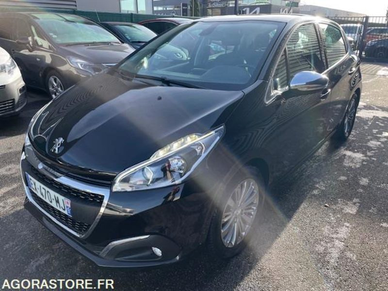 208 ALLURE PT 110cv-05/2016- 87950 KM - Vieglā automašīna: foto 1 208 ALLURE PT 110cv-05/2016- 87950 KM - Vieglā automašīna: foto 1
