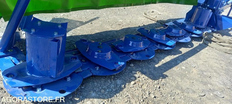 3 Faucheuses rotative 2m80 - Pļāvējs: foto 5 3 Faucheuses rotative 2m80 - Pļāvējs: foto 5