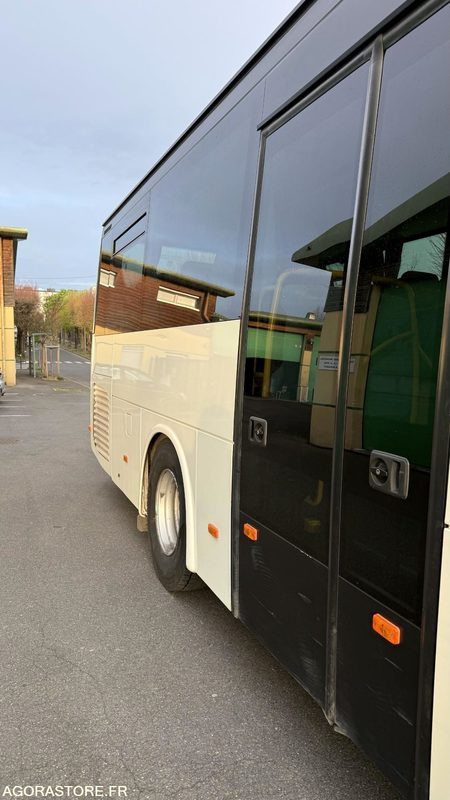 IVECO CROSSWAY CAR SCOLAIRE - 103 000 km - 2015 - Autobuss: foto 2 IVECO CROSSWAY CAR SCOLAIRE - 103 000 km - 2015 - Autobuss: foto 2