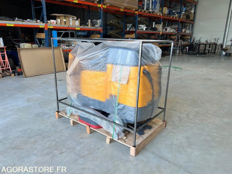 Autolaveuse Hippo AR-X9 NEUVE - Grīdas mazgāšanas iekārta: foto 4 Autolaveuse Hippo AR-X9 NEUVE - Grīdas mazgāšanas iekārta: foto 4