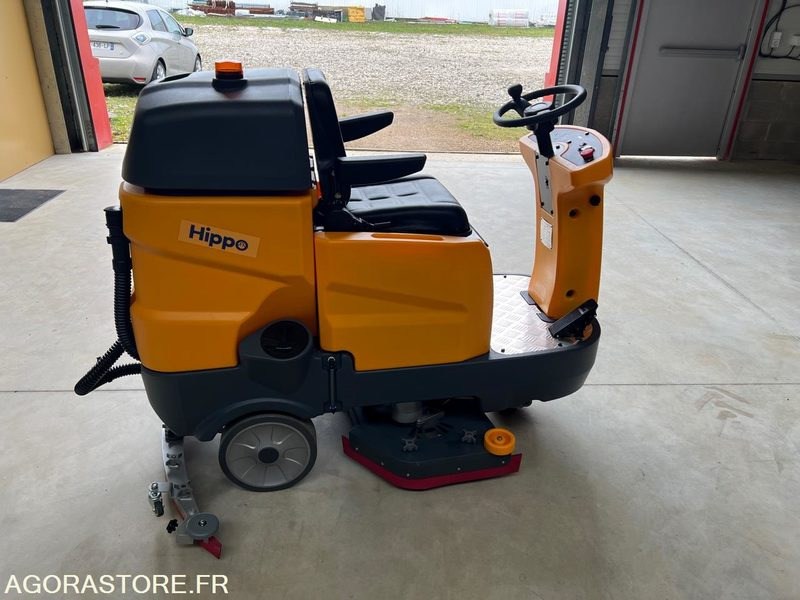 Autolaveuse Hippo AR-X9 NEUVE - Grīdas mazgāšanas iekārta: foto 1 Autolaveuse Hippo AR-X9 NEUVE - Grīdas mazgāšanas iekārta: foto 1