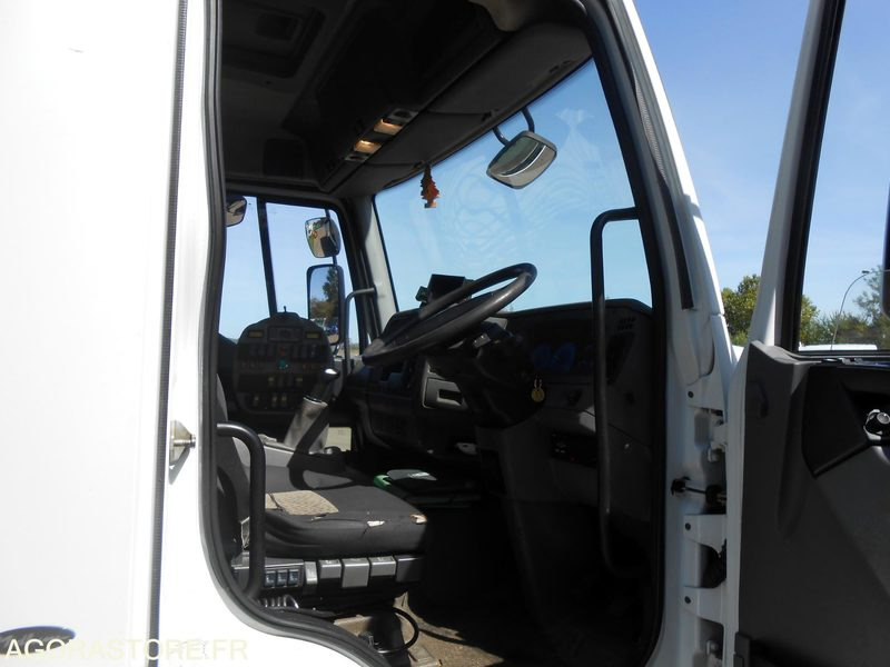 BALAYEUSE RENAULT PL - Ielu tīrīšanas mašīna: foto 3 BALAYEUSE RENAULT PL - Ielu tīrīšanas mašīna: foto 3