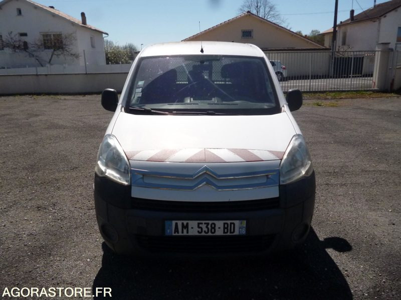 BERLINGO 1.6HDI 3 PLACES - Mazs furgons: foto 1 BERLINGO 1.6HDI 3 PLACES - Mazs furgons: foto 1