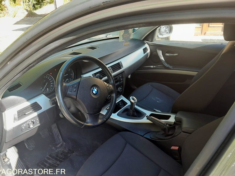 BMW 320 D TOURING - 2010 - 214562km - Universālis: foto 3 BMW 320 D TOURING - 2010 - 214562km - Universālis: foto 3