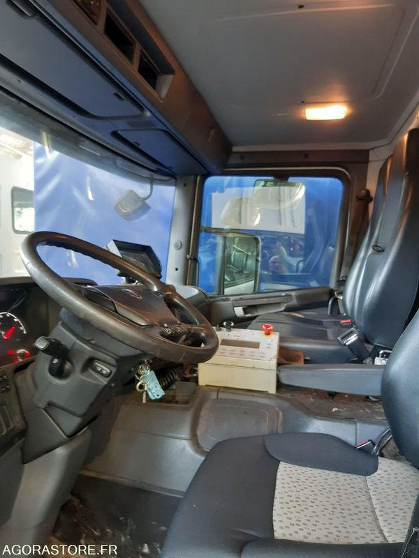 BOM AR SCANIA 19T - SEMAT - R32467 - 182244 kms - Atkritumu vedējs: foto 2 BOM AR SCANIA 19T - SEMAT - R32467 - 182244 kms - Atkritumu vedējs: foto 2