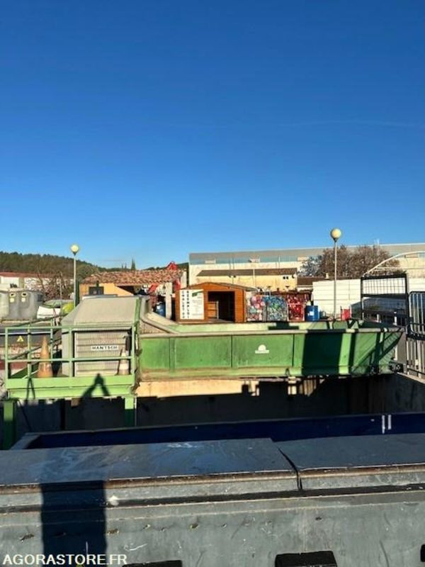 BROYEUR FIXE HANTSCH M2A 1400 2205h - Lopbarības mikseris: foto 2 BROYEUR FIXE HANTSCH M2A 1400 2205h - Lopbarības mikseris: foto 2