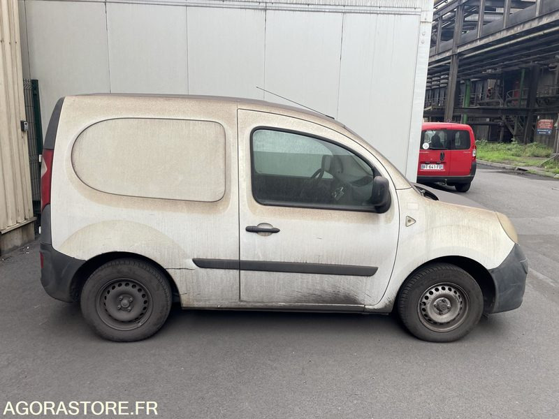 BY-686-NP - RENAULT KANGOO - Mazs furgons: foto 4 BY-686-NP - RENAULT KANGOO - Mazs furgons: foto 4