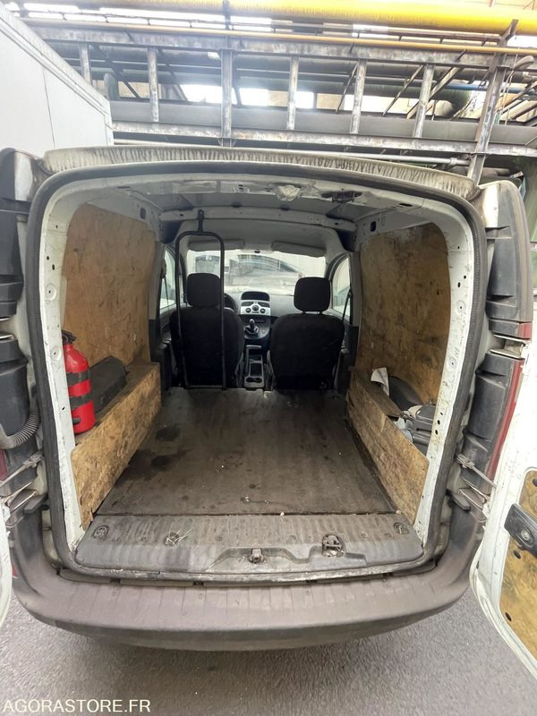 BY-686-NP - RENAULT KANGOO - Mazs furgons: foto 2 BY-686-NP - RENAULT KANGOO - Mazs furgons: foto 2