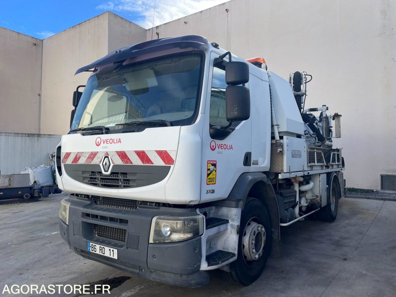 CAMION RENAULT19 HYDROCURER HUWER - 2018 / 341 258 KM - Asenizācijas mašīna: foto 3 CAMION RENAULT19 HYDROCURER HUWER - 2018 / 341 258 KM - Asenizācijas mašīna: foto 3