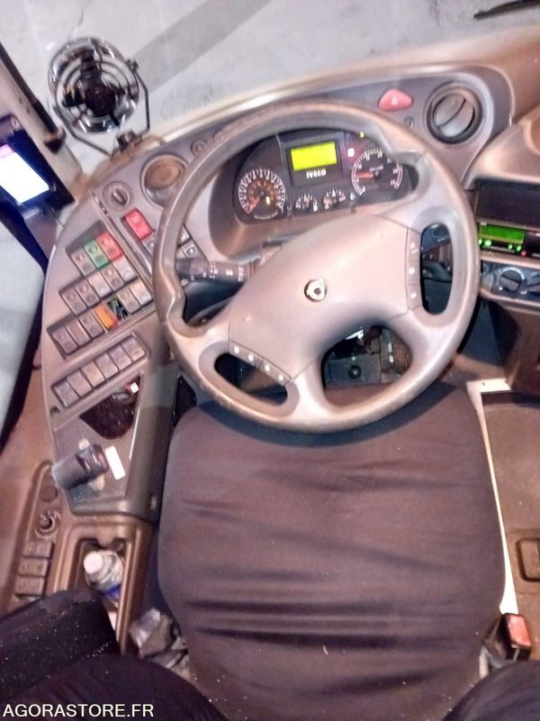 CAR IRISBUS RECREO N°11411 MEC 2009 - KM 264000 - Skolas autobuss: foto 5 CAR IRISBUS RECREO N°11411 MEC 2009 - KM 264000 - Skolas autobuss: foto 5