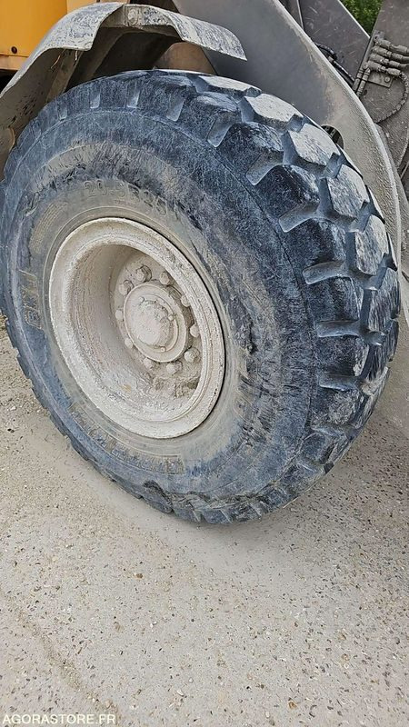 Iekrāvējs CHARGEUR SUR PNEUS VOLVO L60E - L60EV1599 - 1315 HEURES - 2004: foto 19