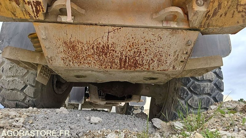 Iekrāvējs CHARGEUR SUR PNEUS VOLVO L60E - L60EV1599 - 1315 HEURES - 2004: foto 15