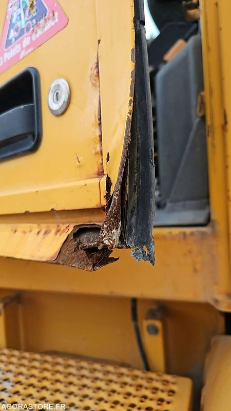 Iekrāvējs CHARGEUR SUR PNEUS VOLVO L60E - L60EV1599 - 1315 HEURES - 2004: foto 16