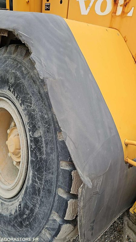 Iekrāvējs CHARGEUR SUR PNEUS VOLVO L60E - L60EV1599 - 1315 HEURES - 2004: foto 12