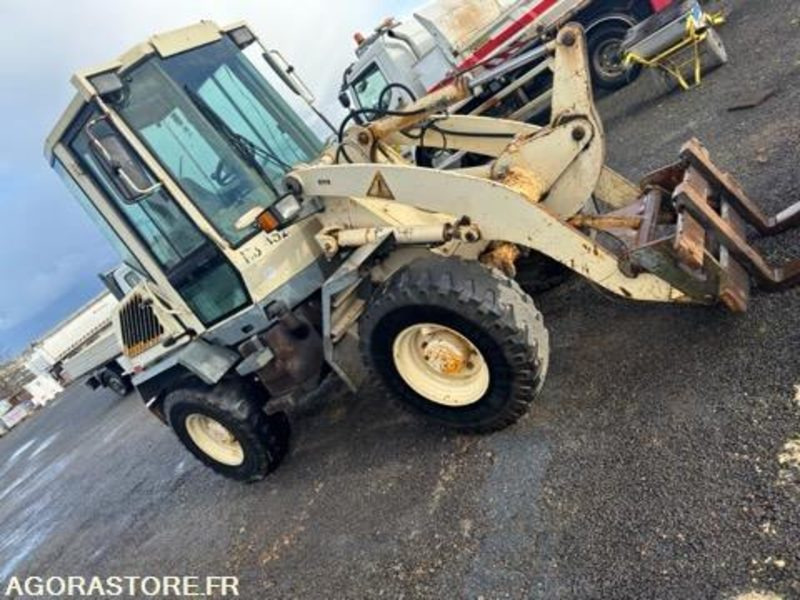 CHARGEUSE - LIEBHERR - L506Z - 2003 - 12500H - Iekrāvējs: foto 1 CHARGEUSE - LIEBHERR - L506Z - 2003 - 12500H - Iekrāvējs: foto 1