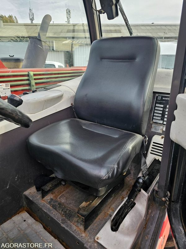CHARIOT ELEVATEUR MANITOU MT732 - 2004 - 5207H - Dīzeļiekrāvējs: foto 5 CHARIOT ELEVATEUR MANITOU MT732 - 2004 - 5207H - Dīzeļiekrāvējs: foto 5