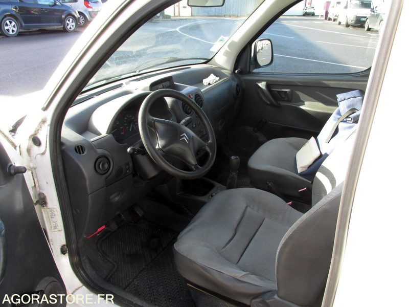 CITROEN BERLINGO - Mazs furgons: foto 4 CITROEN BERLINGO - Mazs furgons: foto 4