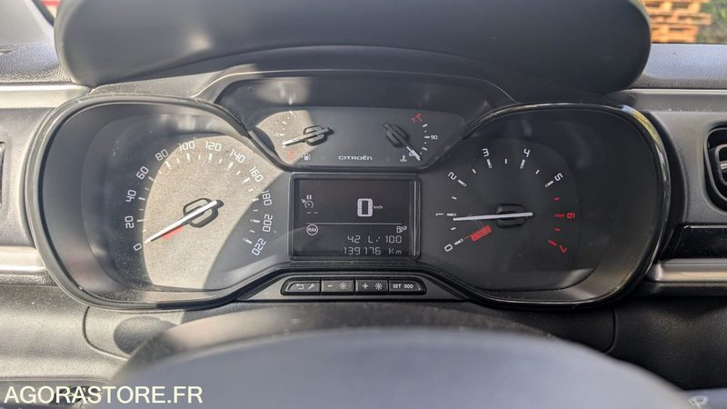 CITROEN C3 Société BlueHDI 75 S&S BVM Feel - 2018 - 140 000 km - Mazs furgons: foto 5 CITROEN C3 Société BlueHDI 75 S&S BVM Feel - 2018 - 140 000 km - Mazs furgons: foto 5