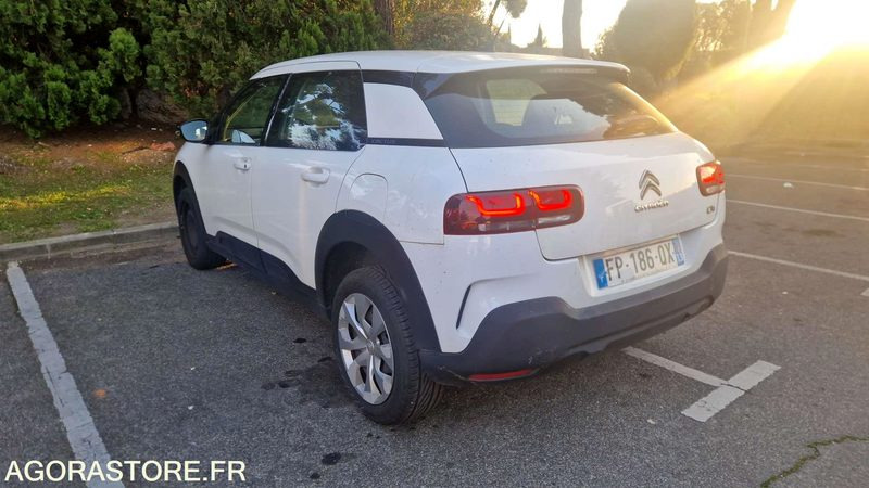 CITROËN C4 - 2020 / 138605 KM (FP-186-QX) - Vieglā automašīna: foto 3 CITROËN C4 - 2020 / 138605 KM (FP-186-QX) - Vieglā automašīna: foto 3