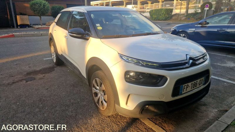 CITROËN C4 - 2020 / 138605 KM (FP-186-QX) - Vieglā automašīna: foto 2 CITROËN C4 - 2020 / 138605 KM (FP-186-QX) - Vieglā automašīna: foto 2