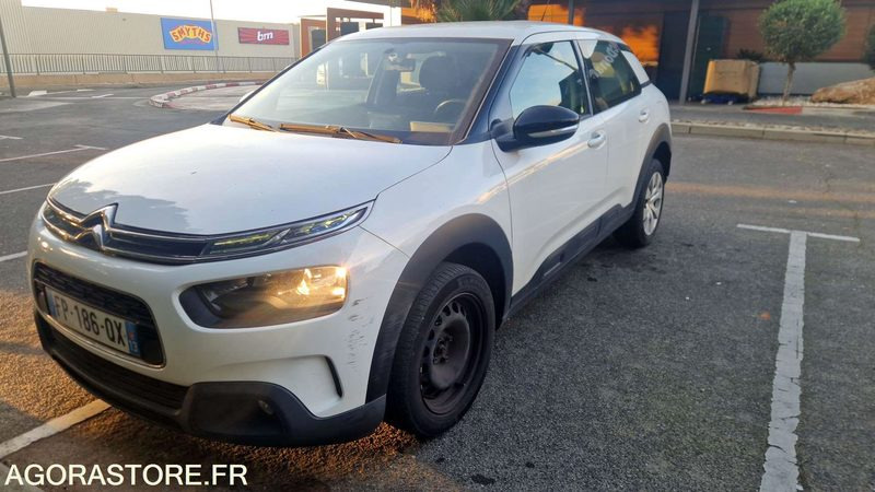 CITROËN C4 - 2020 / 138605 KM (FP-186-QX) - Vieglā automašīna: foto 1 CITROËN C4 - 2020 / 138605 KM (FP-186-QX) - Vieglā automašīna: foto 1