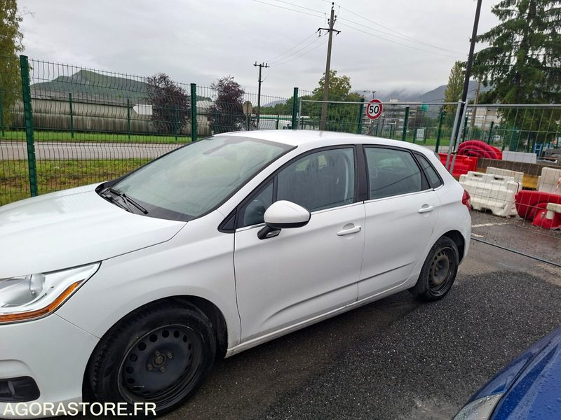 CITROEN C4 Entreprise VU 5p Berline HD- 2014 - 216471 KM - P0403314 - Vieglā automašīna: foto 4 CITROEN C4 Entreprise VU 5p Berline HD- 2014 - 216471 KM - P0403314 - Vieglā automašīna: foto 4