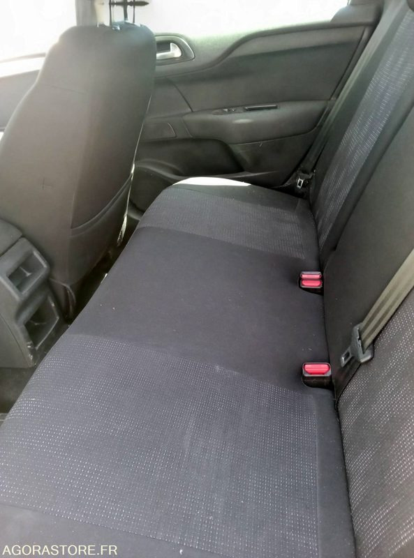 CITROEN C4 - Vieglā automašīna: foto 2 CITROEN C4 - Vieglā automašīna: foto 2