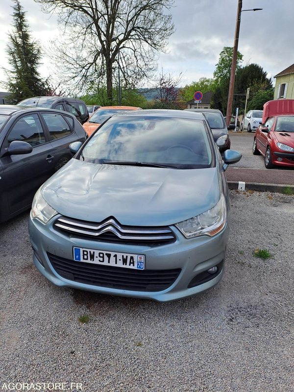 CITROEN C4 GRISE - Vieglā automašīna: foto 1 CITROEN C4 GRISE - Vieglā automašīna: foto 1