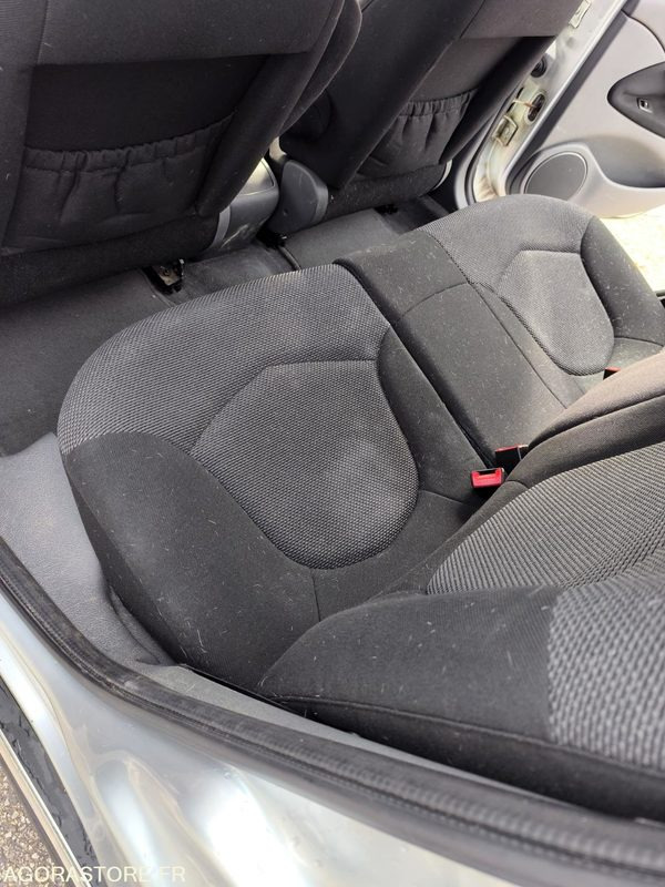 Vieglā automašīna CITROEN C5 1.6 HDI 110 PACK AMBIANCE 180100KMS: foto 9 Vieglā automašīna CITROEN C5 1.6 HDI 110 PACK AMBIANCE 180100KMS: foto 9