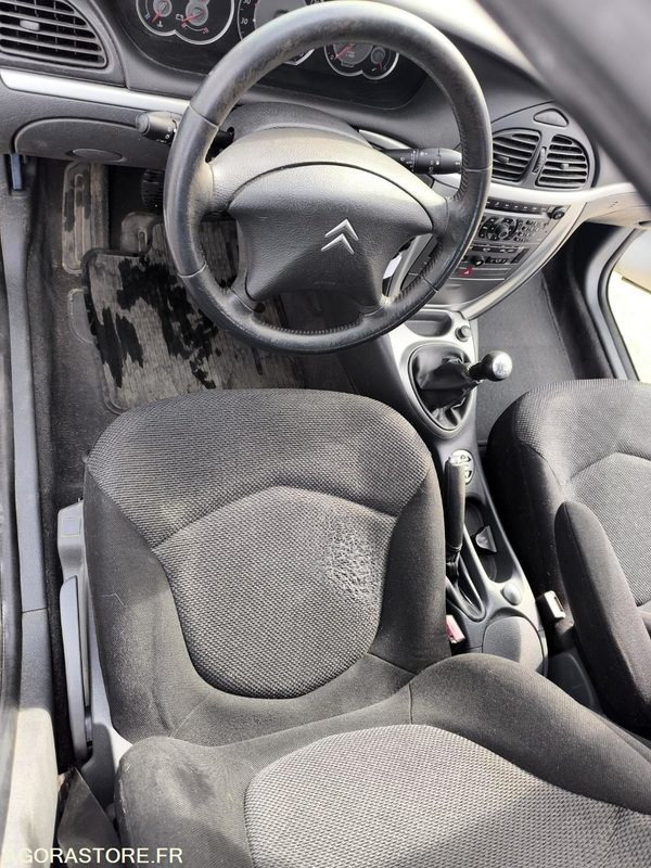 Vieglā automašīna CITROEN C5 1.6 HDI 110 PACK AMBIANCE 180100KMS: foto 11 Vieglā automašīna CITROEN C5 1.6 HDI 110 PACK AMBIANCE 180100KMS: foto 11