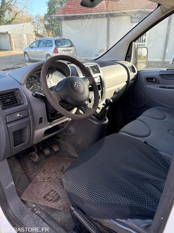 CITROEN JUMPY 2011 - Mazs furgons: foto 5 CITROEN JUMPY 2011 - Mazs furgons: foto 5