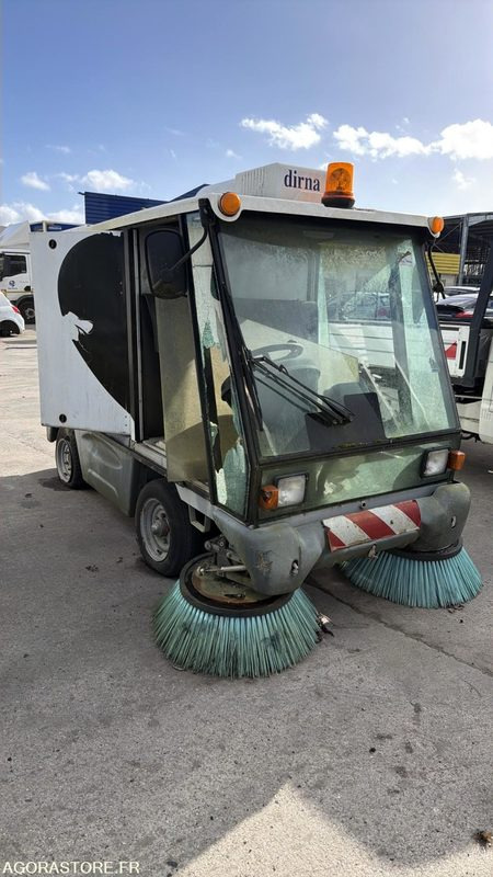 CITYNET - Ielu tīrīšanas mašīna: foto 2 CITYNET - Ielu tīrīšanas mašīna: foto 2