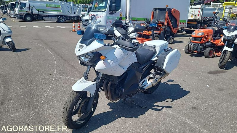 CR 974 YM - YAMAHA TDM900 - 2013 - 78951KM - Motocikls: foto 2 CR 974 YM - YAMAHA TDM900 - 2013 - 78951KM - Motocikls: foto 2