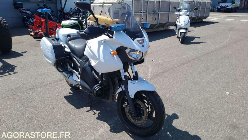 CV 632 MQ - YAMAHA TDM 900 - 2013 - 78214KM - Motocikls: foto 3 CV 632 MQ - YAMAHA TDM 900 - 2013 - 78214KM - Motocikls: foto 3