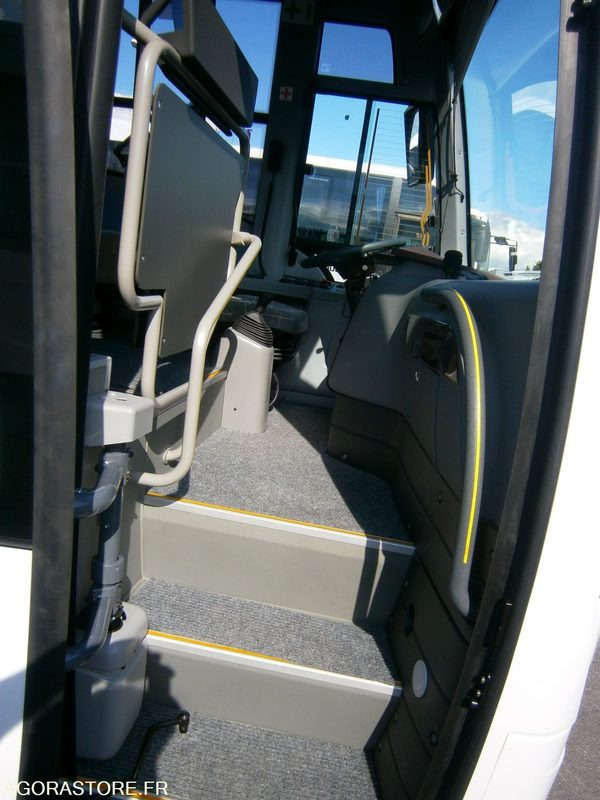 Car Isuzu Turquoise - 2017 - 110 000 km - Skolas autobuss: foto 4 Car Isuzu Turquoise - 2017 - 110 000 km - Skolas autobuss: foto 4