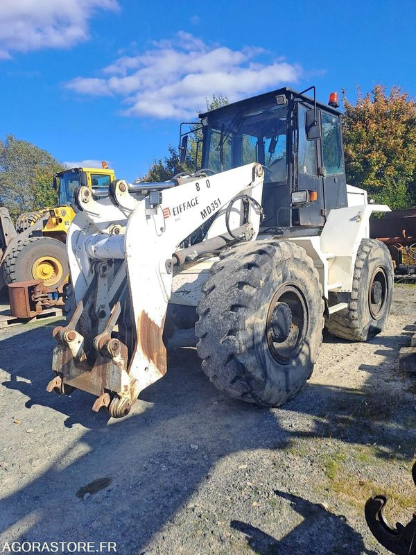 Chargeuse AHLMANN AS200 - 1999 / 6926 HEURES (MMF818/MD351) - Buldozers: foto 1 Chargeuse AHLMANN AS200 - 1999 / 6926 HEURES (MMF818/MD351) - Buldozers: foto 1
