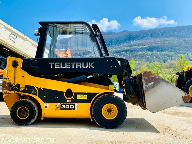 Chariot télescopique Teletruk JCB TLT30D - Année 2004 - 3870 h - Teleskopiskais iekrāvējs: foto 5 Chariot télescopique Teletruk JCB TLT30D - Année 2004 - 3870 h - Teleskopiskais iekrāvējs: foto 5