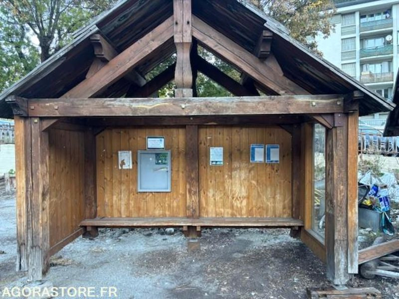 Grand abris bus bois - Citas iekārtas: foto 1 Grand abris bus bois - Citas iekārtas: foto 1