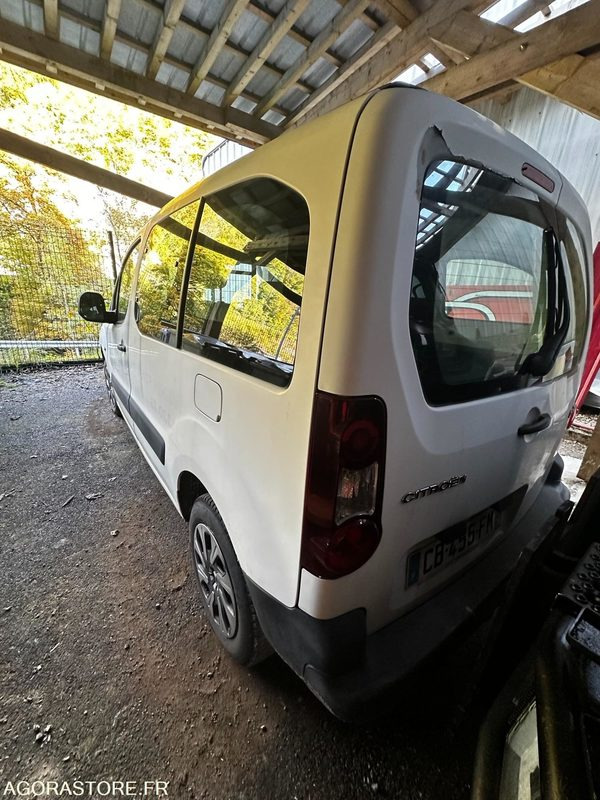 Citroen Berlingo 2012 240000 kms - Mazs furgons: foto 3 Citroen Berlingo 2012 240000 kms - Mazs furgons: foto 3