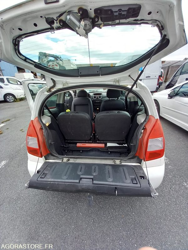 Citroen C2 AD508QG - Vieglā automašīna: foto 4 Citroen C2 AD508QG - Vieglā automašīna: foto 4