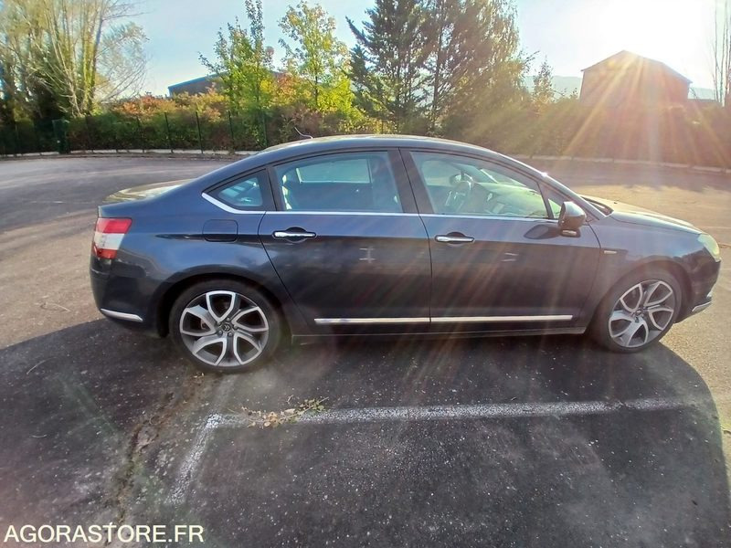 Citroën C5 – Diesel – 2016-217 349 km - Vieglā automašīna: foto 3 Citroën C5 – Diesel – 2016-217 349 km - Vieglā automašīna: foto 3