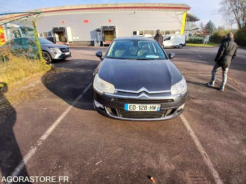 Citroën C5 – Diesel – 2016-217 349 km - Vieglā automašīna: foto 1 Citroën C5 – Diesel – 2016-217 349 km - Vieglā automašīna: foto 1